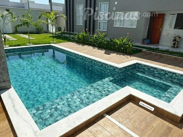 Olha como ficou essa piscina construída em 25 dias