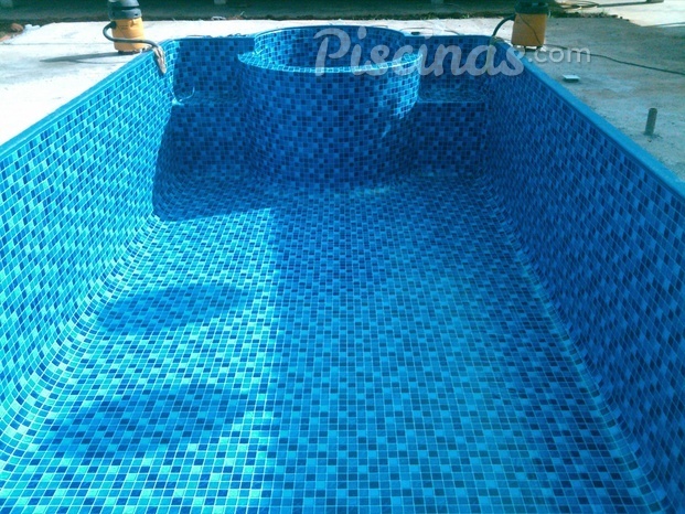 Troca de bolsão de piscina de vinil