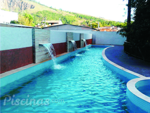 Piscina em concreto armado