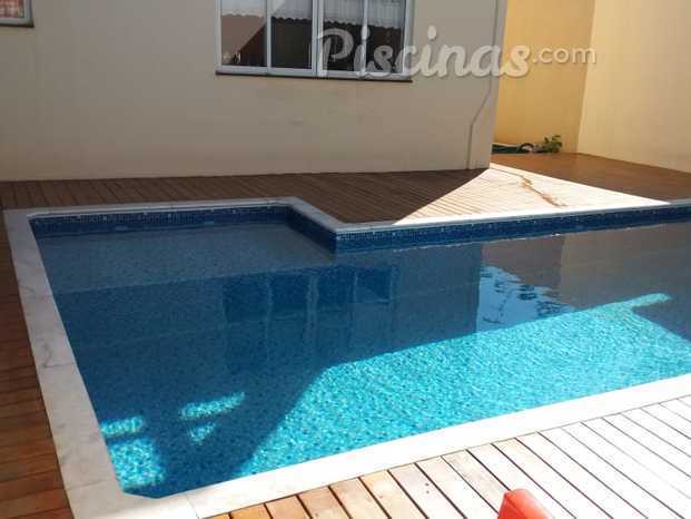 Piscina de vinil com prainha - 8,00 x 4,00 x 1,20 x 1,50 metros