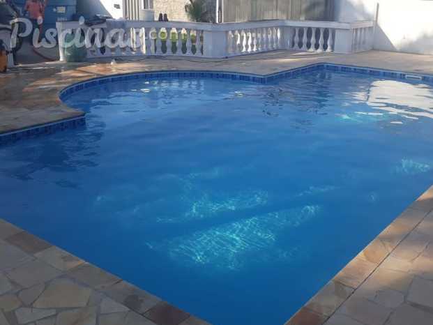 Piscina de vinil com prainha - 9,00 x 5,00 x 1,20 x 1,80 metros